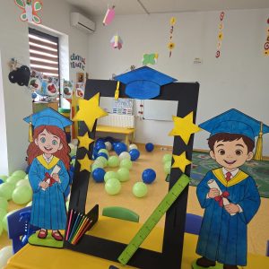 Ramă foto din lemn, de mari dimensiuni, cu suport pentru a sta vertical